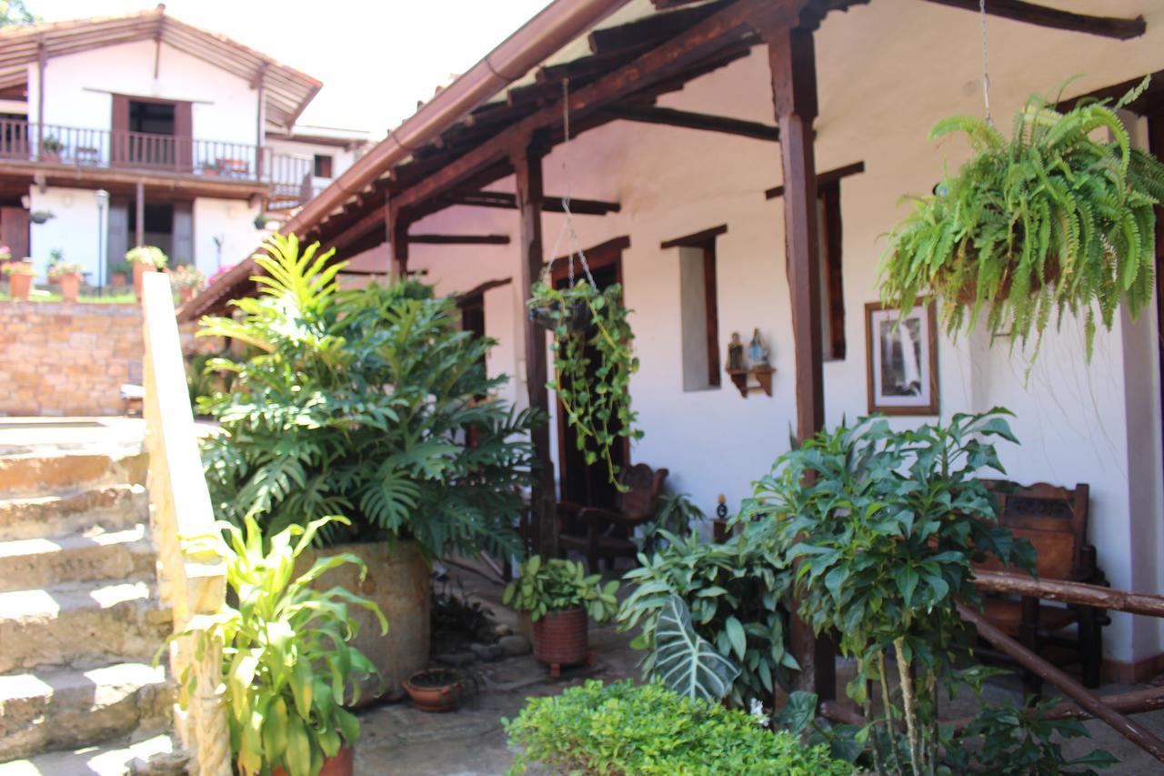 La Serrana Hostal Spa Socorro Ngoại thất bức ảnh
